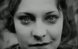 COEUR FIDÈLE (1923) de Jean Epstein 8 Coeur fidèle de Jean Epstein. Ojos de GIna Manès. estrellamillansanjuan.es