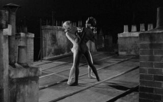 Lucha mujeres en tejado. JUDEX Georges Franju. estrellamillansanjuan.es