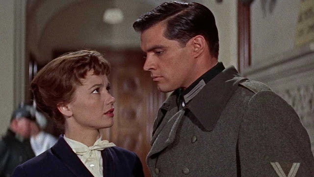 “A time to love and a time to die” (1958). Douglas Sirk. Liselotte Pulver y John Gavin. EL MELODRAMA CLÁSICO NORTEAMERICANO. estrellamillansanjuan.es