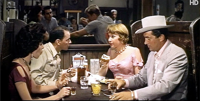 “Some came running” (1958). Como un torrente. Vincente Minnelli. Con Dean Martin a la derecha. EL MELODRAMA CLÁSICO NORTEAMERICANO. El melodrama. estrellamillansanjuan.es