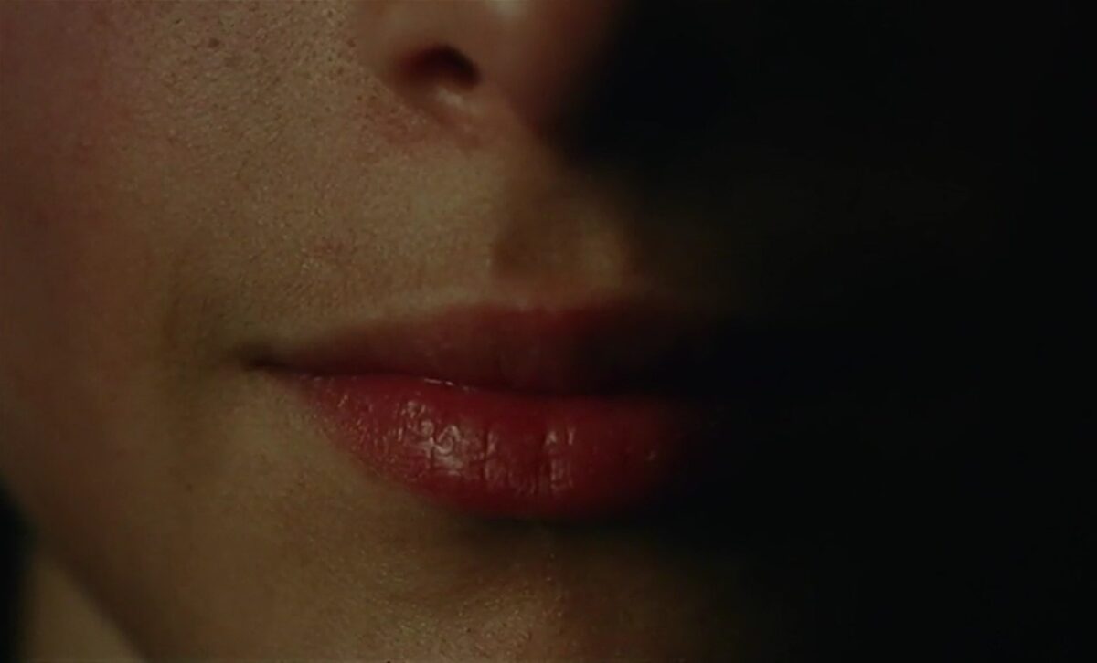 Plano detalle labios Vera. Frágil Como o Mundo. Rita Azevedo. estrellamillansanjuan.es