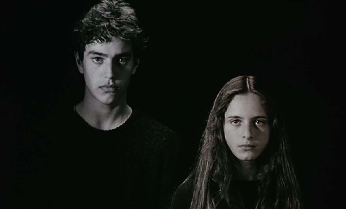 FRÁGIL COMO O MUNDO (2001) de Rita Azevedo Gomes 13 Miradas a cámara, cuarta pared de los enamorados. Frágil Como o Mundo. Rita Azevedo. estrellamillansanjuan.es