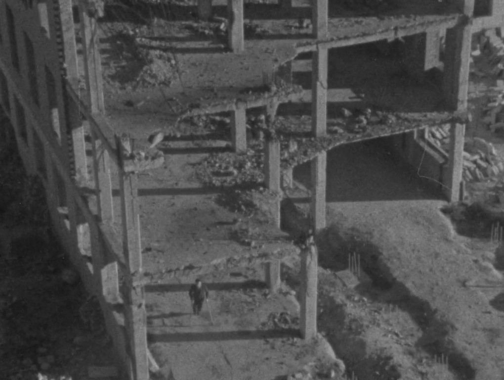 LA MUCHEDUMBRE REAPARECERÁ SIEMPRE (2022) de Carolina Astudillo. 6 Ciudad Universitaria de Madrid, aniquilada por la Guerra Civil española. Documental "Paseo por una guerra antigua" (1948). La muchedumbre reaparecerá siempre. Carolina Astudillo. estrellamillansanjuan.es