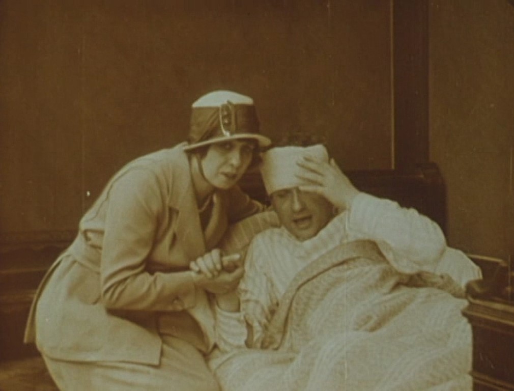 Mistinguett détective (1917). André Hugon y Louis Paglieri. Feminismo en el cine mudo. estrellamilansanjuan.es