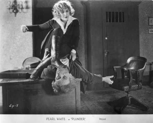 Plunder (1923). George B. Seitz. Pearl White. Serial. Feminismo en el cine mudo. estrellamillansanjuan.es