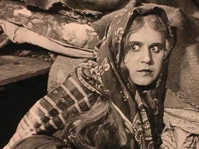 Campesinas de Ryazan (1927). Olga Preobrazhenskaya, Ivan Pravov. Feminismo en el cine mudo. estrellamilansanjuan.es