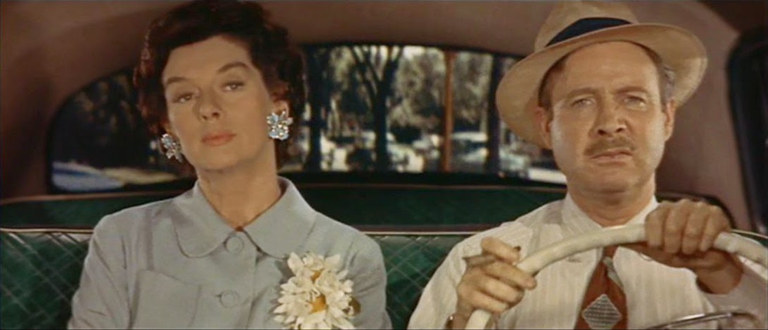 Pareja madura en coche. Rosalind Russell. Picnic. Joshua Logan. estrellamillansanjuan.es