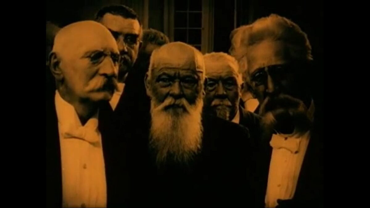 PRAESIDENTEN (1919) de Carl Theodor Dreyer. 4 Ceremonia de ascenso de Karl Victor. Praesidenten (El presidente). C.T. Dreyer. estrellamillansanjuan.es