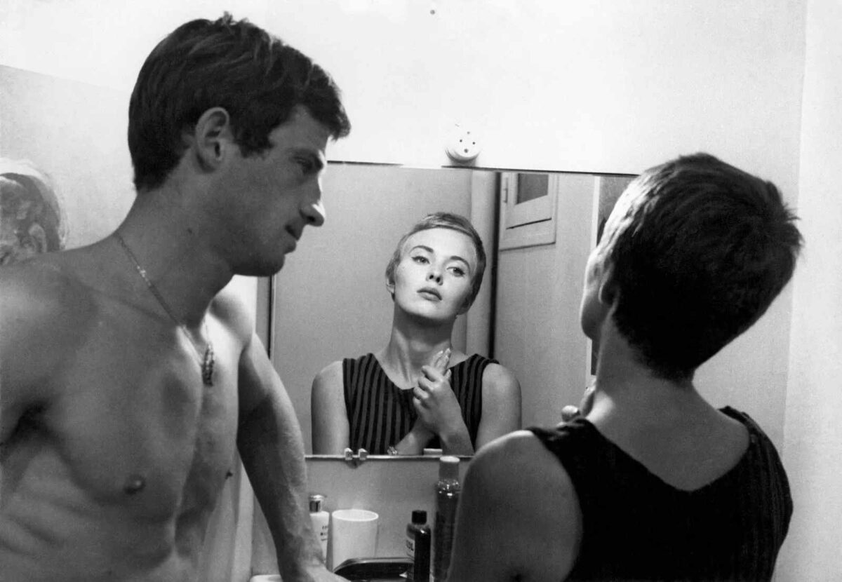 À Bout de souffle (1960). Jean-Paul Belmondo y Jean Seberg. El Polar francés. estrellamillansanjuan.es