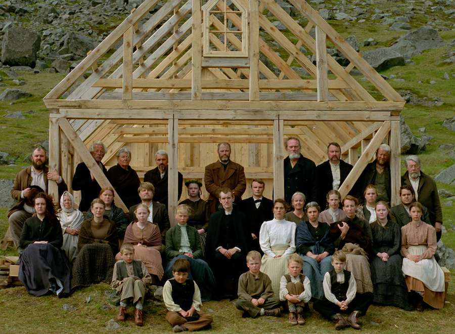 Comunidad construcción iglesia. Godland, Hlynur Pálmason. estrellamillansanjuan.es