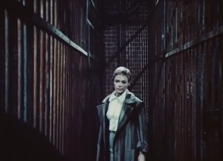 LA ÚLTIMA PALABRA (Poslednata duma,1973). Binka Zhelyazkova 3 Cárcel femenina. Rejas altas. La última palabra. Poslednata duma. Binka Zhelyazkova estrellamillansanjuan.es