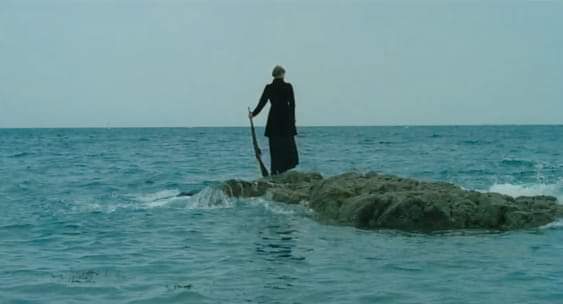 Noroît (Une vengeance). Jacques Rivette. Mujer en roca. estrellamillansanjuan.es