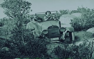 SOMETHING NEW (1920) de Nell Shipman y Bert Van Tuyle 19 Nell Shipman conduciendo en Something New.