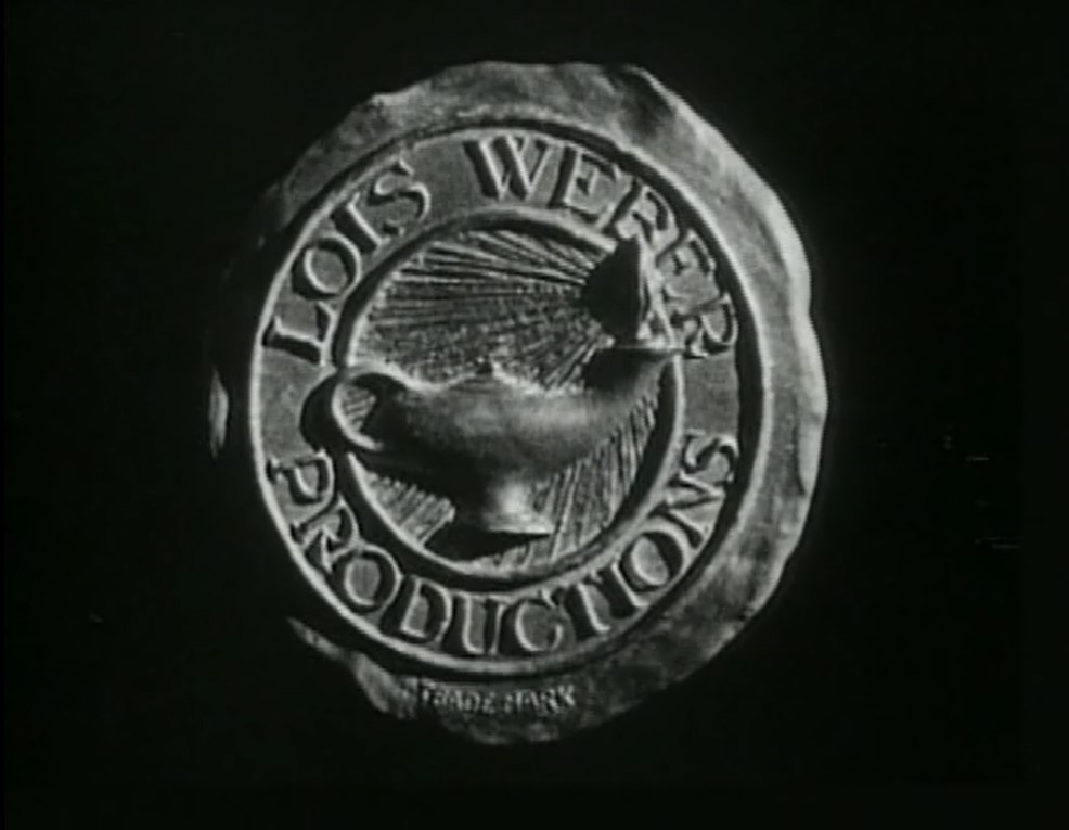 Logo de la Lois Weber Productions. Lámpara. LOIS WEBER. estrellamillansanjuan.es