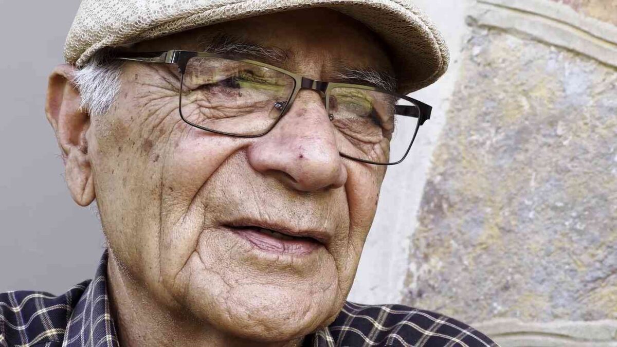 Abuelo, paso del tiempo. Mujeres de Tandil 1 (Niñas 3). Gonzalo García-Pelayo. estrellamillansanjuan.es