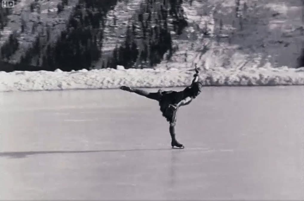 Patinaje. Deporte femenino cine mudo. Estrella Millán Sanjuán. La gran patinadora y estrella del cine noruego Sonja Henie.The White Stadium (1928). Arnold Fanck, especialista en deportes de montaña. JJOO de invierno de Saint Moritz