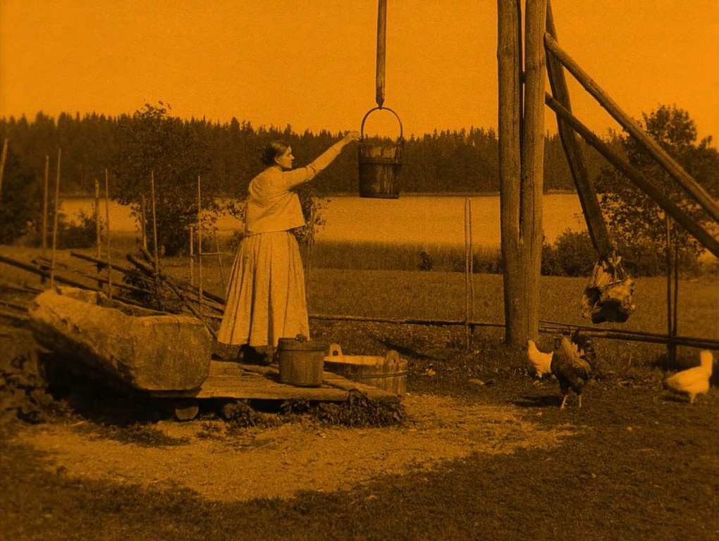 ANNA-LIISA (1922) de Teuvo Puro y Jussi Snellman 15 Forma de extraer el agua en ambiente rural finlandés.