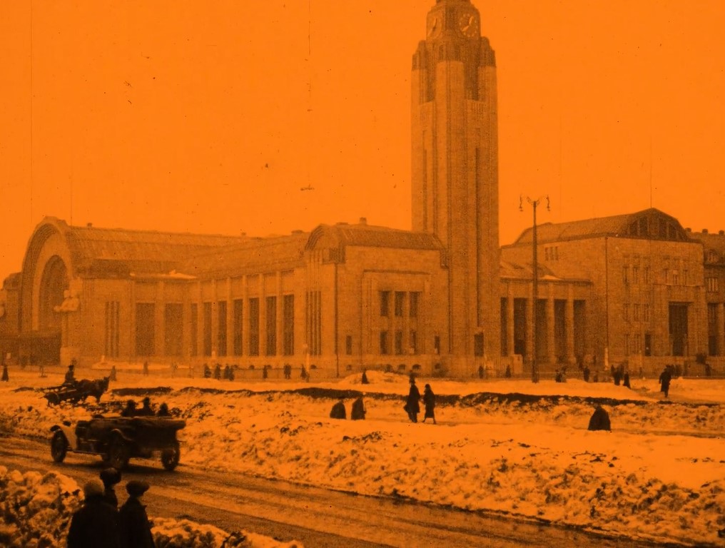 ANNA-LIISA (1922) de Teuvo Puro y Jussi Snellman 2 Polyteekkarifilmi (Película politécnica, 1924) de Adolf Lindroos. Estación Central de Helsinki. estrellamillansanjuan.es